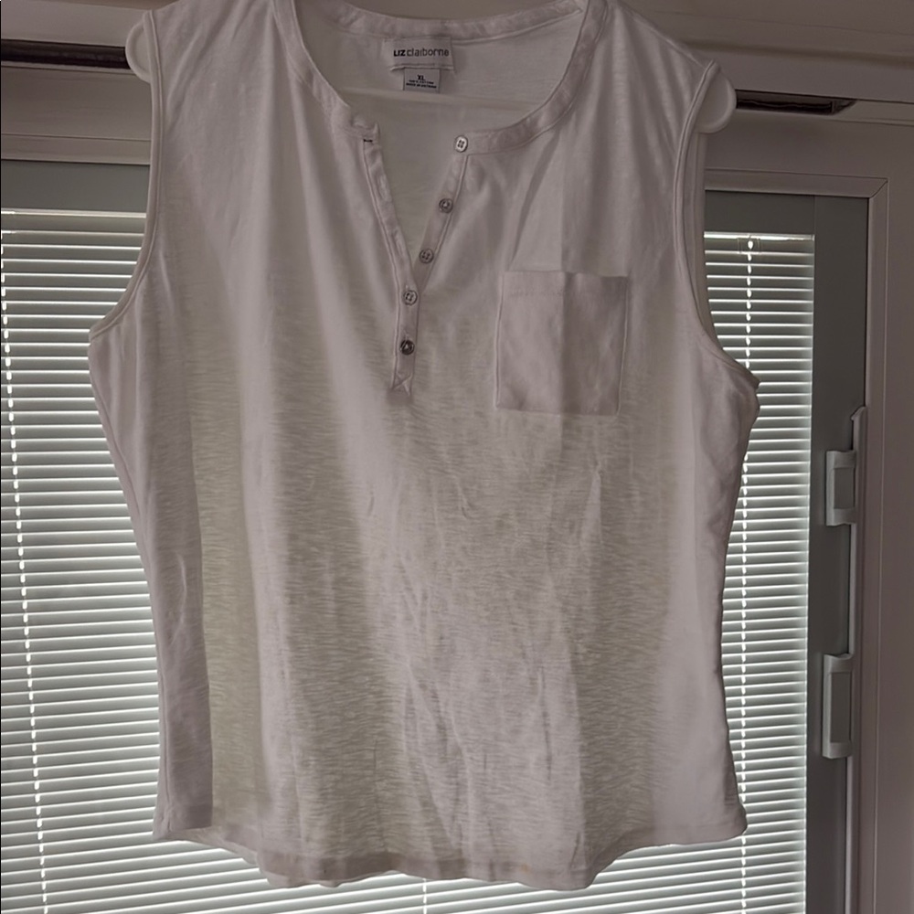 Liz Claiborne Cream Fitted Tank Top